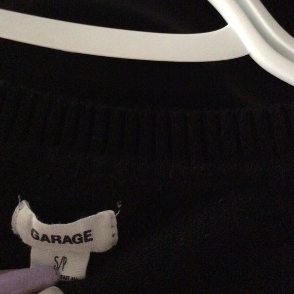 crew neck - Picture 2 of 4